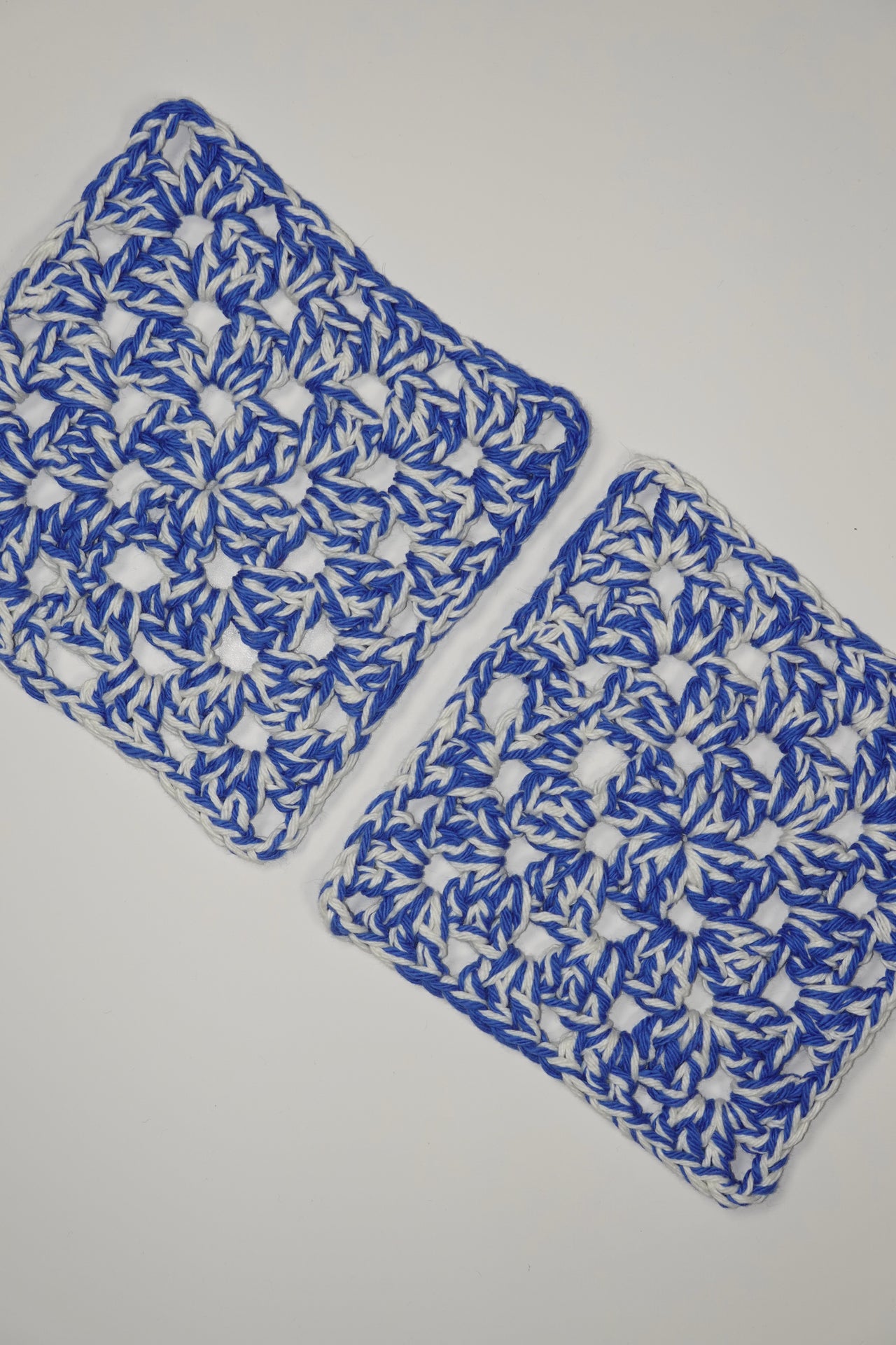 Pot Holder Set (White/Blue)