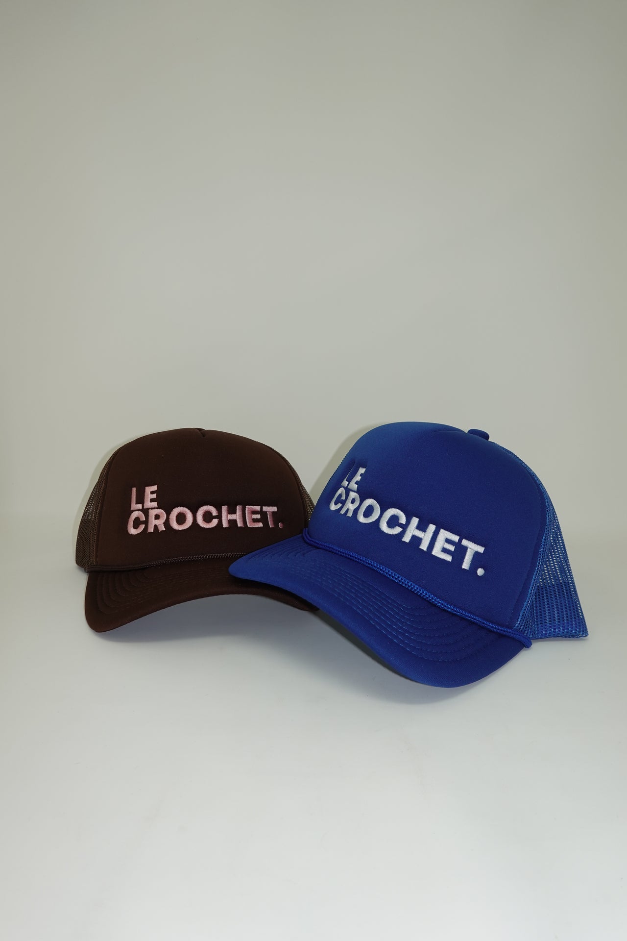 “LE CROCHET” BLUE TRUCKER HAT