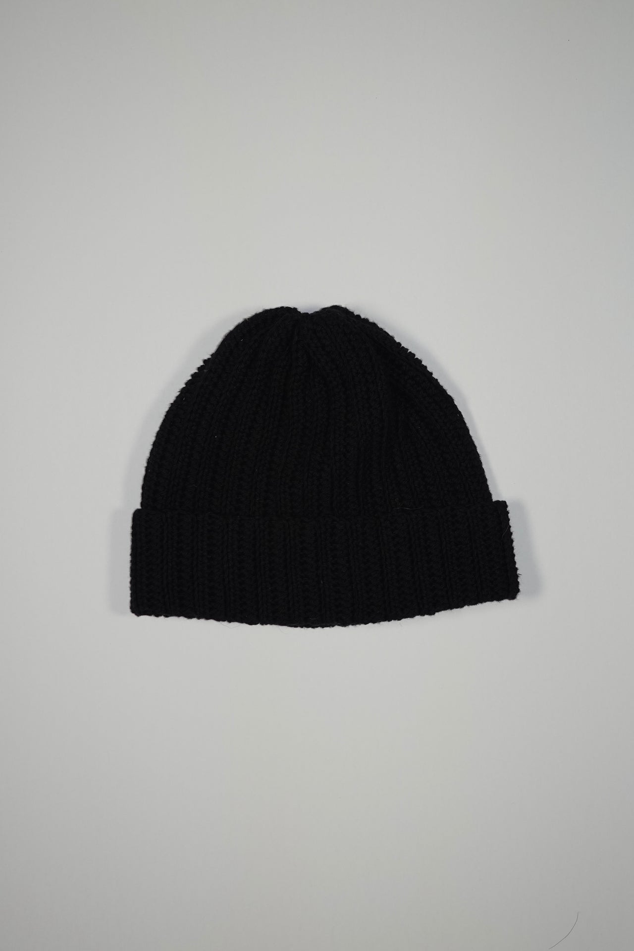 BLACK BEANIE