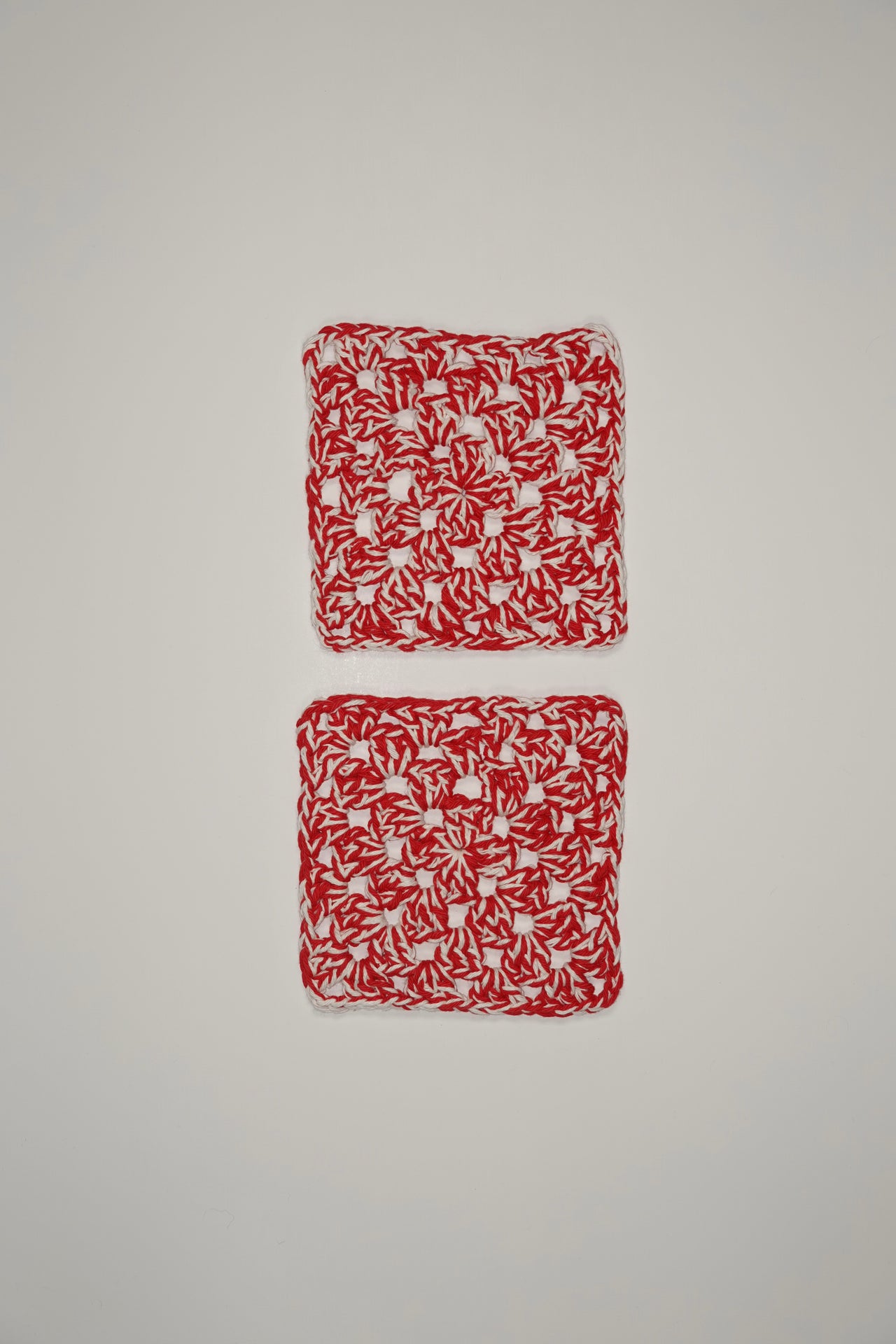 Pot Holder Set (White/Red)